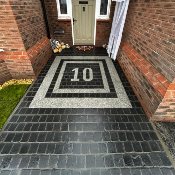 Black Limestone Cobbles 100x100 - Image 4