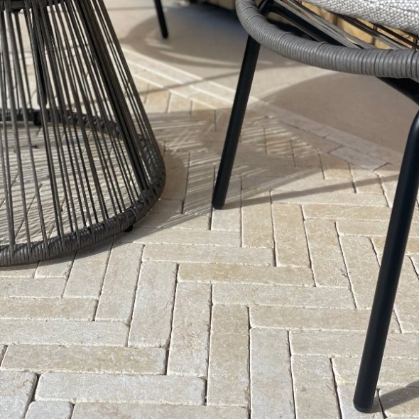 Dijon Tumbled Beige 200X50X40 Setts