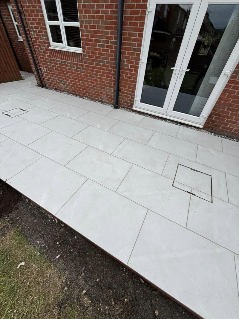 Aramis White Porcelain 900x600 - Image 3